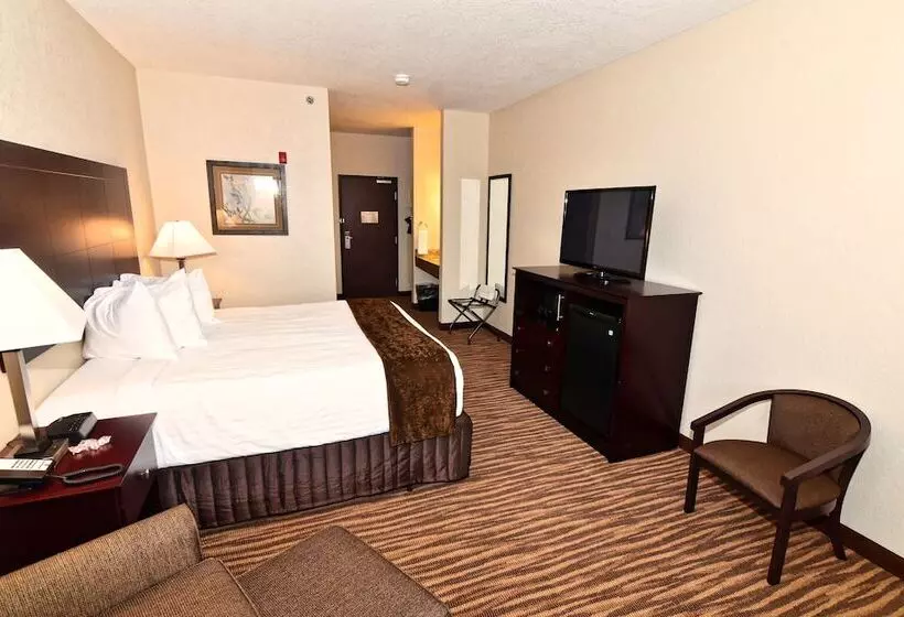 Hotelli Cobblestone Inn & Suites   Clarion