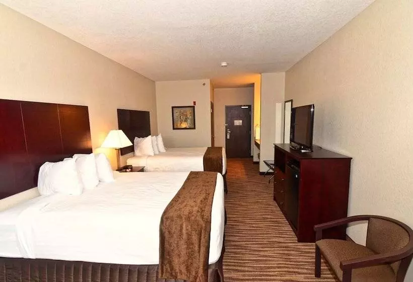 Hotelli Cobblestone Inn & Suites   Clarion