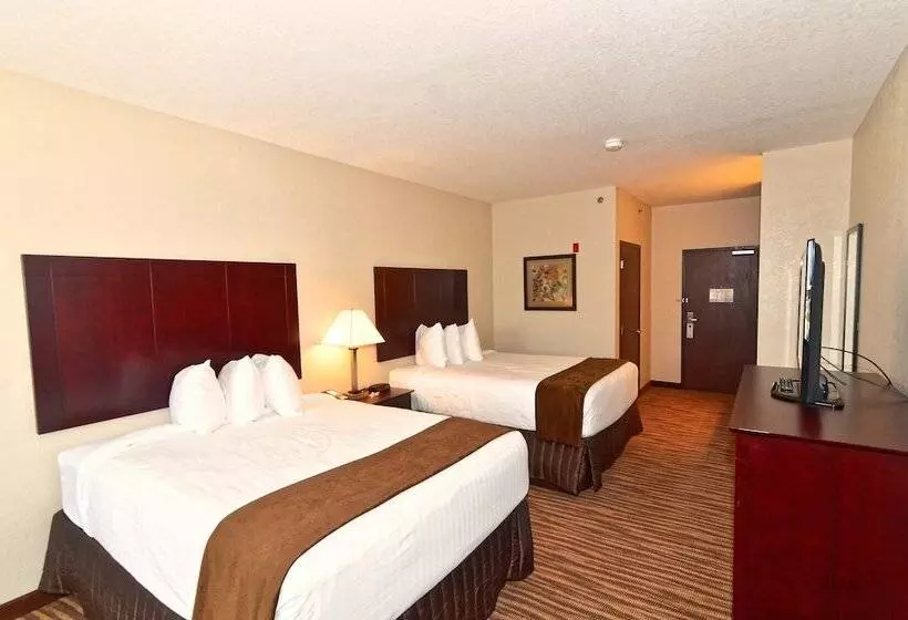 Hotelli Cobblestone Inn & Suites   Clarion