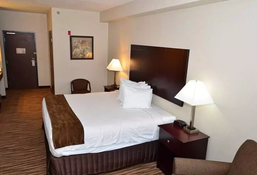 Hotelli Cobblestone Inn & Suites   Clarion