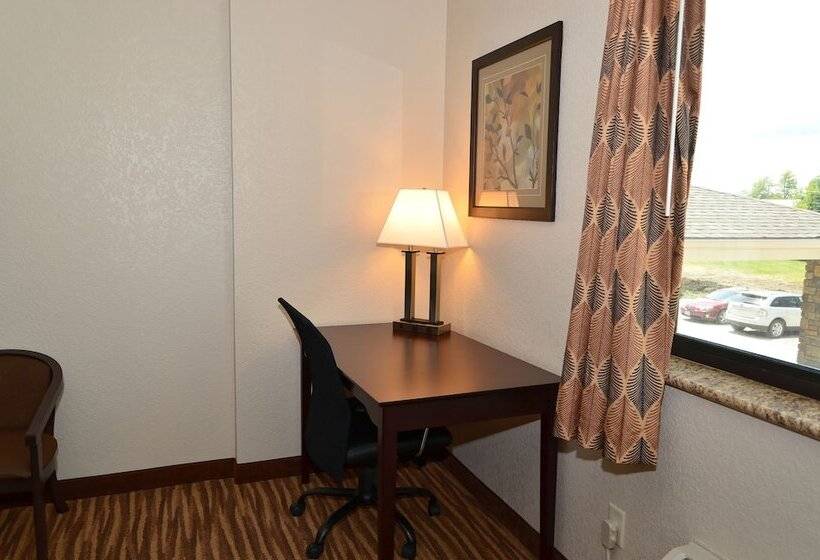 酒店 Cobblestone Inn & Suites   Clarion