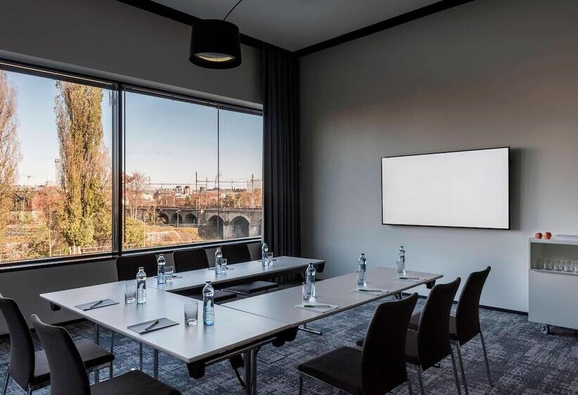 酒店 Courtyard By Marriott Brno