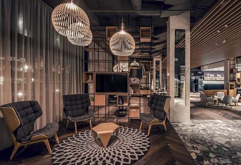 ホテル Courtyard By Marriott Brno