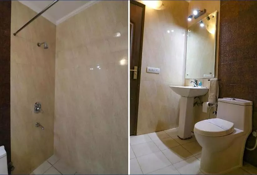 هتل Fabexpress Llyod Residency