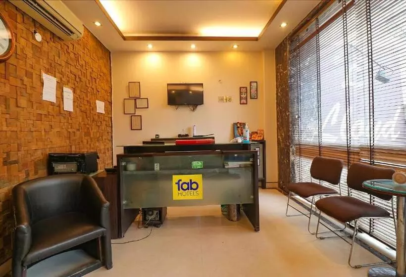 هتل Fabexpress Llyod Residency