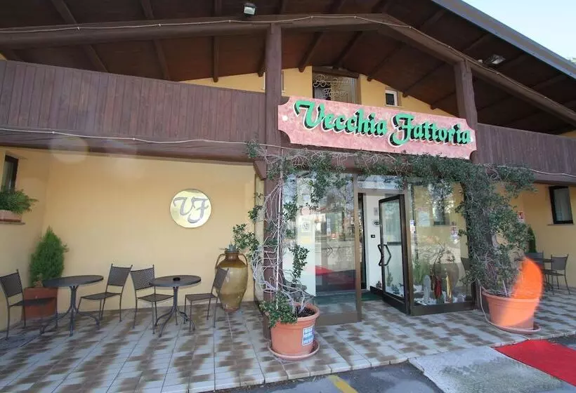 هتل La Vecchia Fattoria