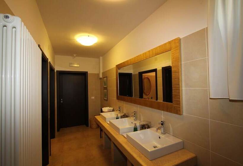 בית מלון כפרי La Vecchia Fattoria