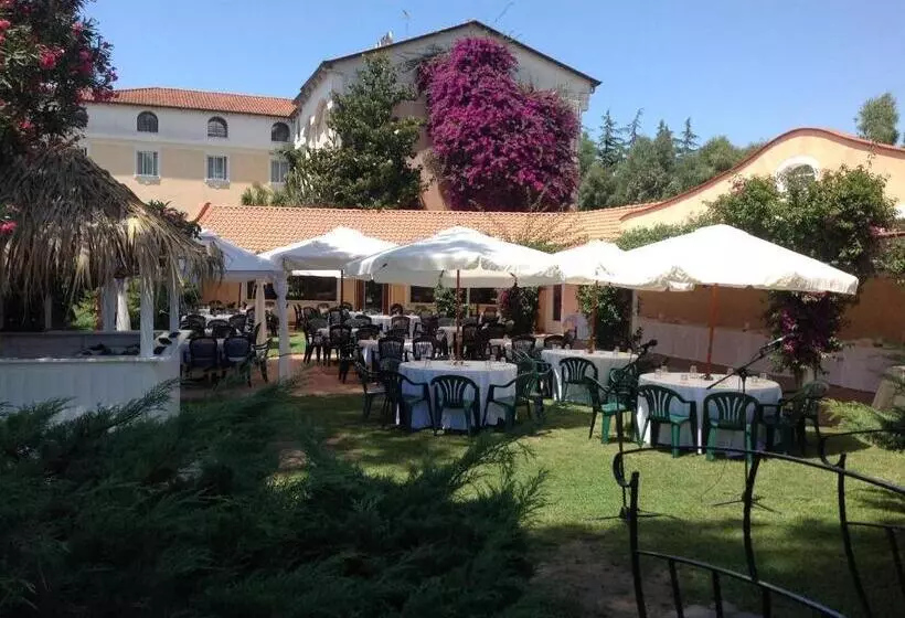 Hotelli Mediterraneo