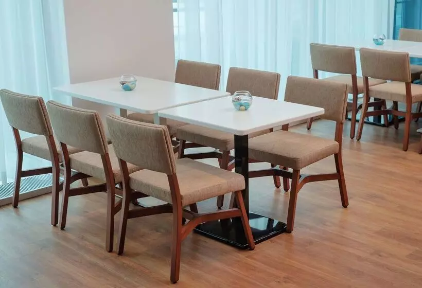 هتل Park Inn By Radisson Novokuznetsk