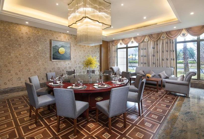 호텔 Ramada Shanghai Eastpudong International Airport