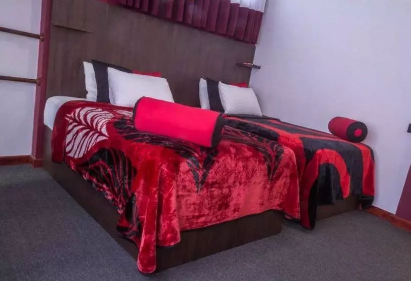 ホテル Roshan Guest House