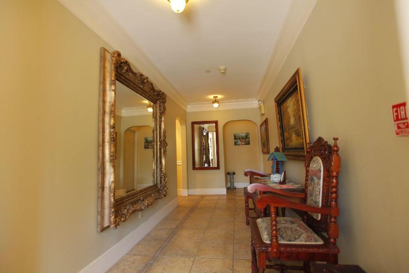 فندق Santa Paula Inn