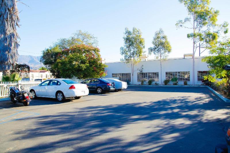 فندق Santa Paula Inn