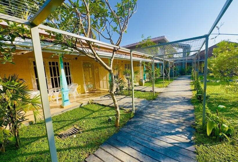 호텔 The Lilac Inn