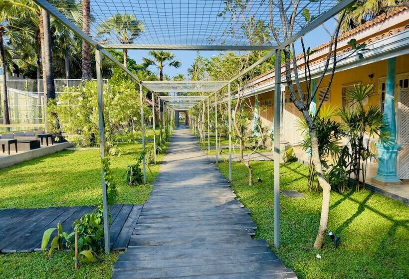 호텔 The Lilac Inn