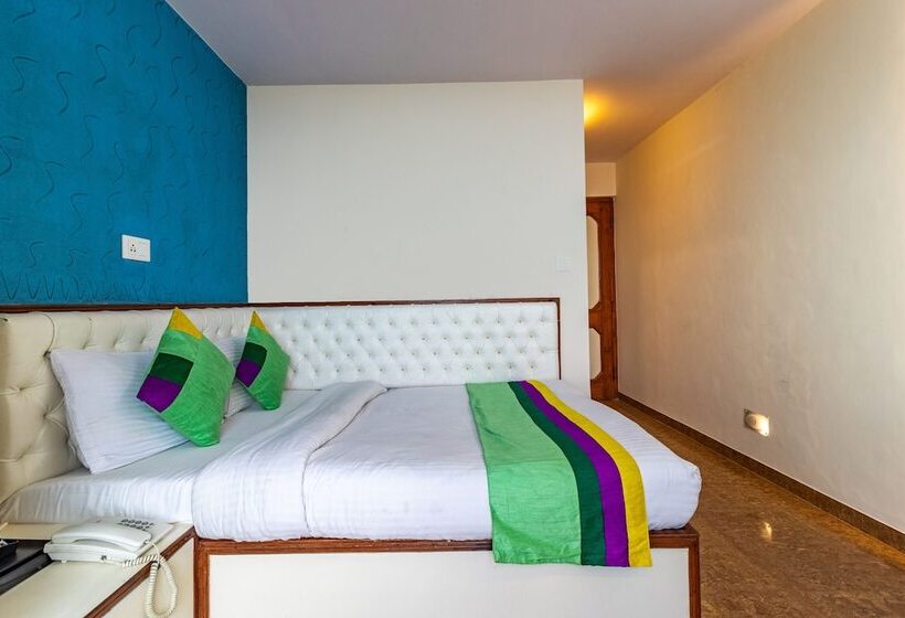 Hotelli Treebo Varuna With Mountain View