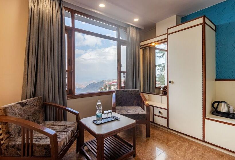 Hotelli Treebo Varuna With Mountain View