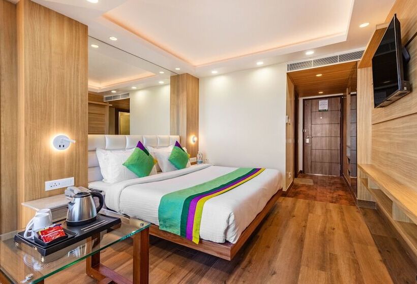 Hotelli Treebo Varuna With Mountain View