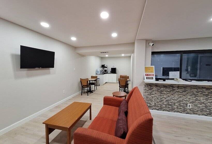 מוטל Budget Inn Roxboro