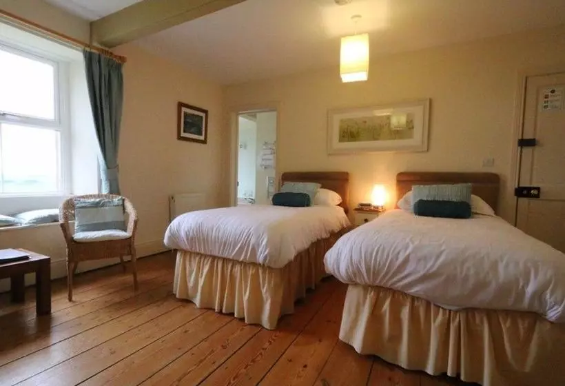 Majatalo Carraw Bed & Breakfast