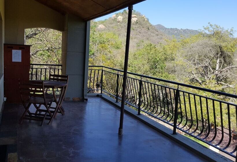 פנסיון Eco Eden Bush Lodge