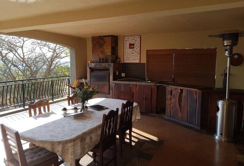 פנסיון Eco Eden Bush Lodge