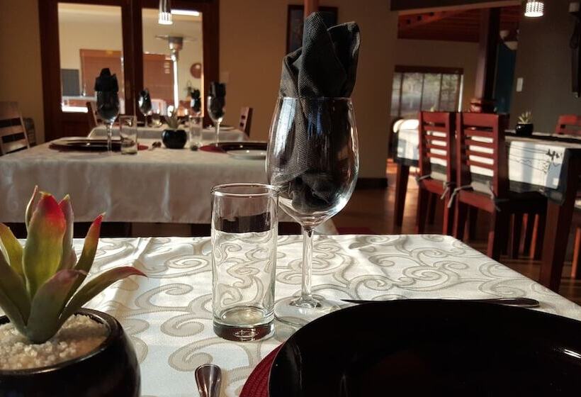 פנסיון Eco Eden Bush Lodge