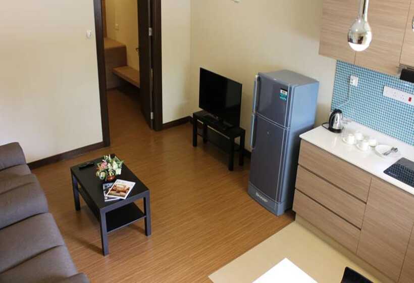 Riverside Residence By Gina Suite