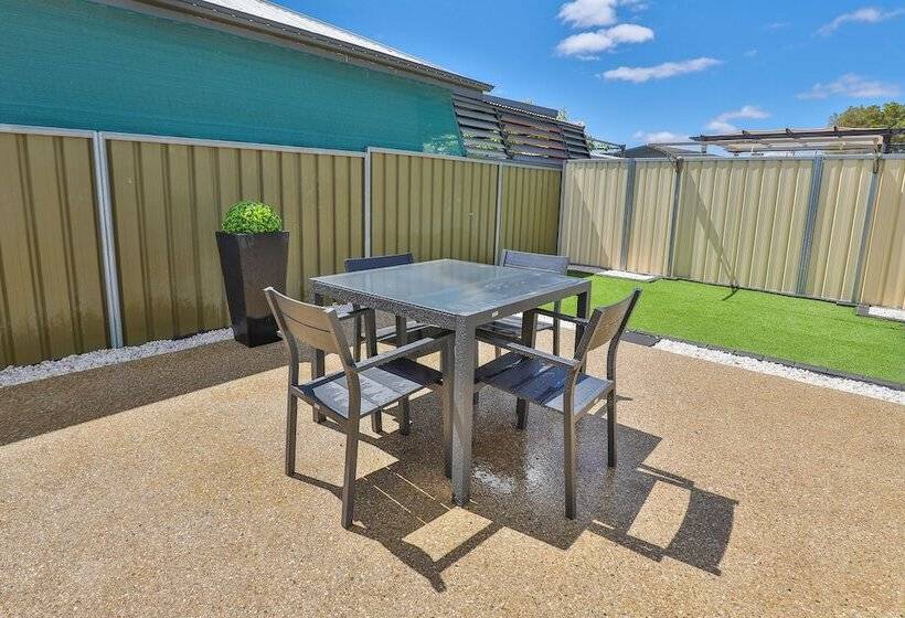 112 Olive Apartments