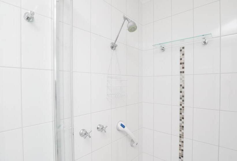 112 Olive Apartments