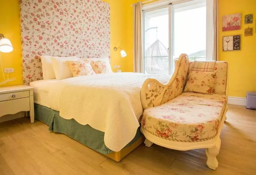 تختخواب و صبحانه Antlers Guest House