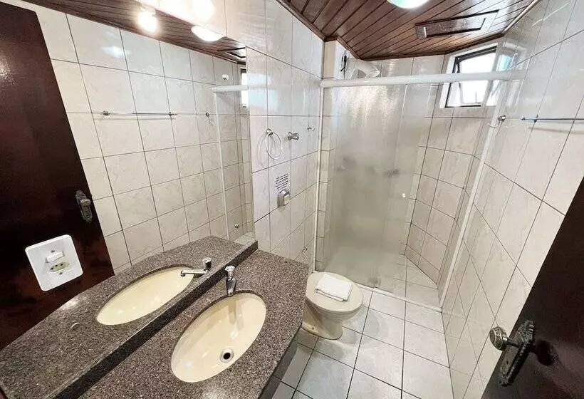 Bomar Residence