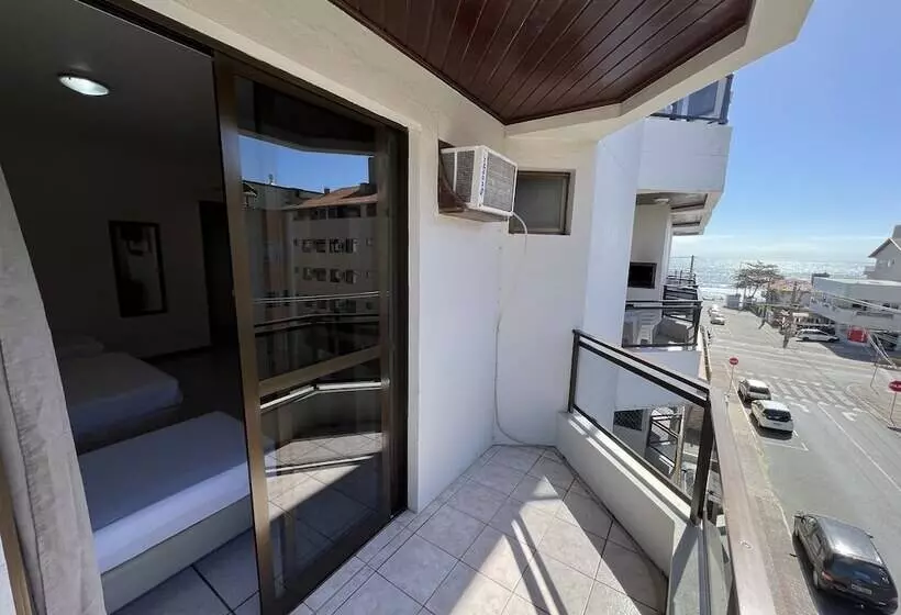 Bomar Residence