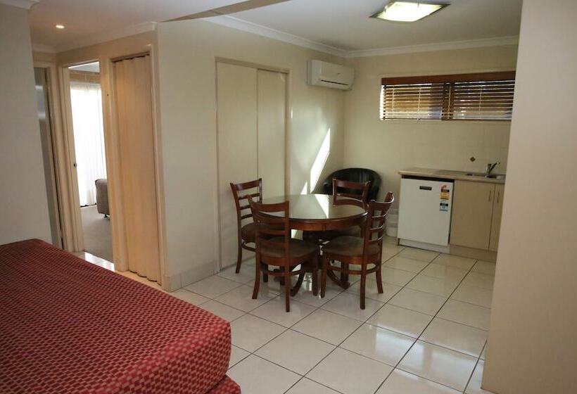 Emerald Central Palms Motel