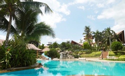 ホテル Felda Residence Tekam