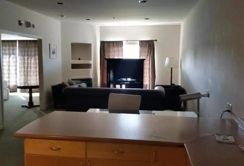 Hotelli Orca Inn Suites