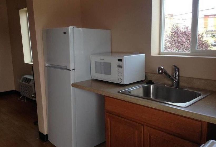 בית מלון כפרי Orca Inn Suites