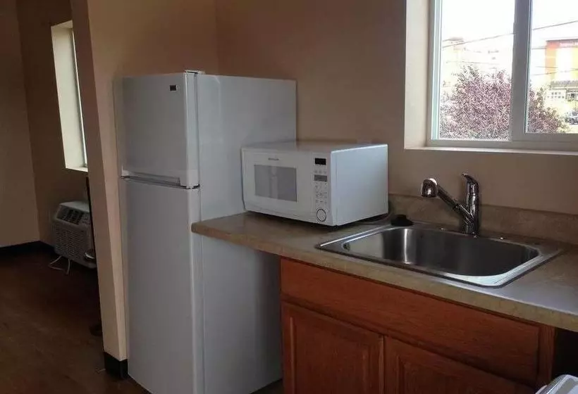 Hotelli Orca Inn Suites