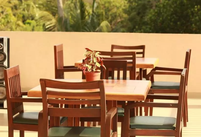 Hotelli Pearl City