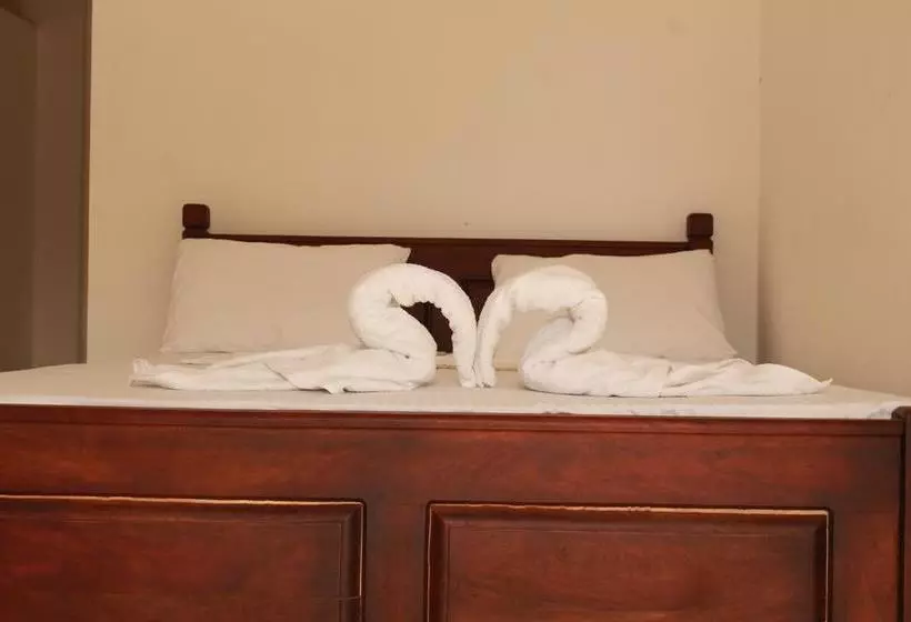 Hotelli Pearl City