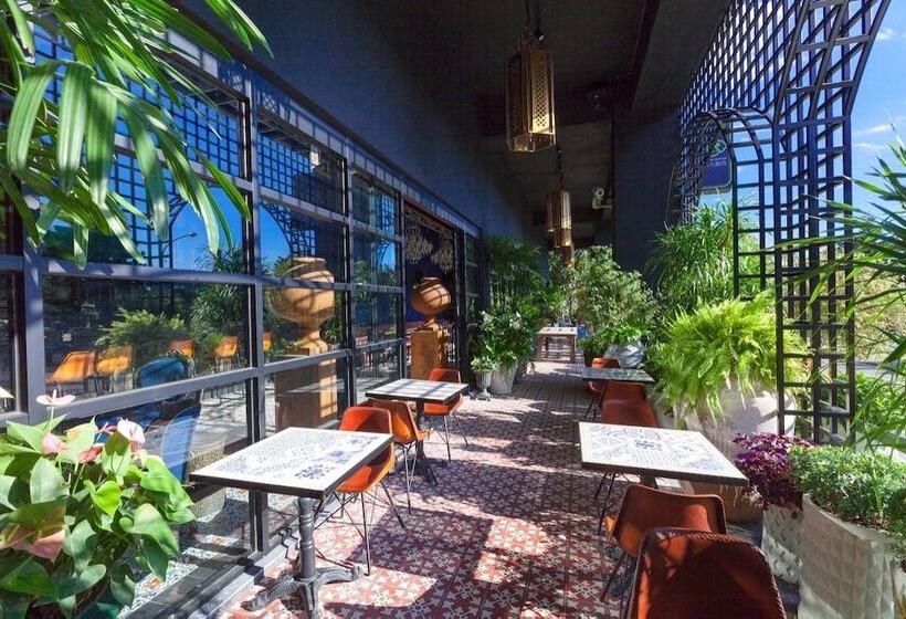 Chihpen Hotel Royal Kingdom