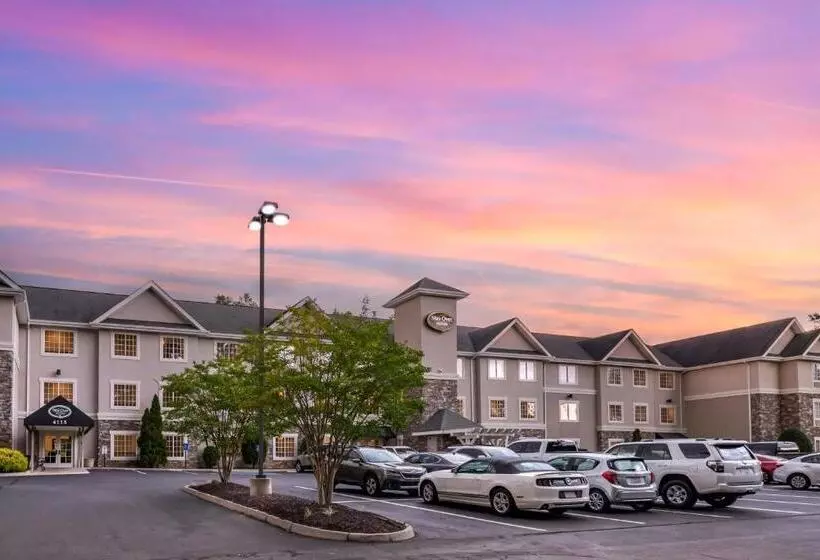 ホテル Stay Over Suites   Fort Gregg Adams Area