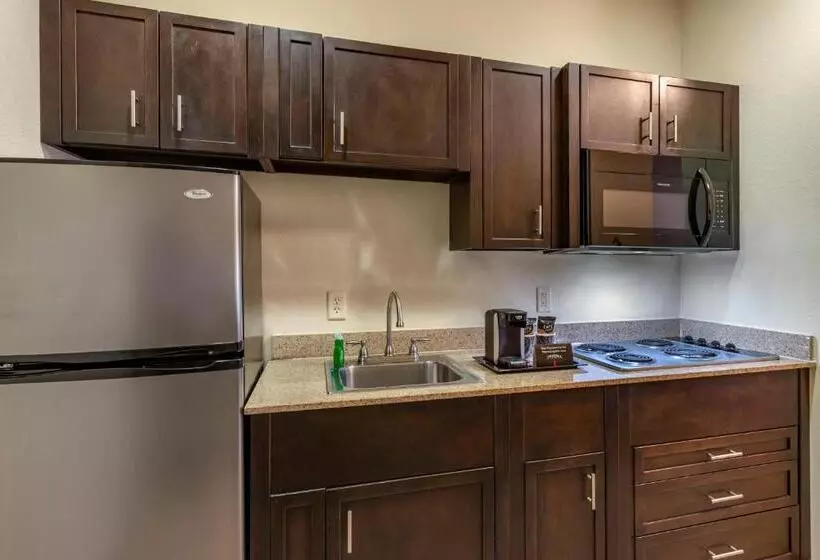 ホテル Stay Over Suites   Fort Gregg Adams Area