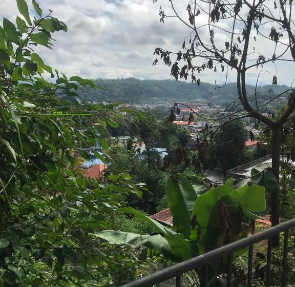 Пансион Pearl House