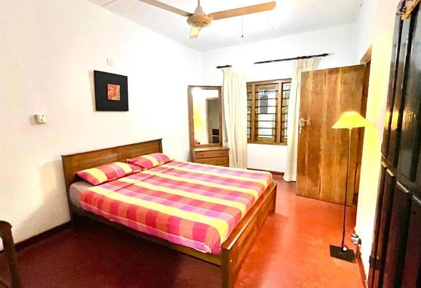 Пансион Pearl House