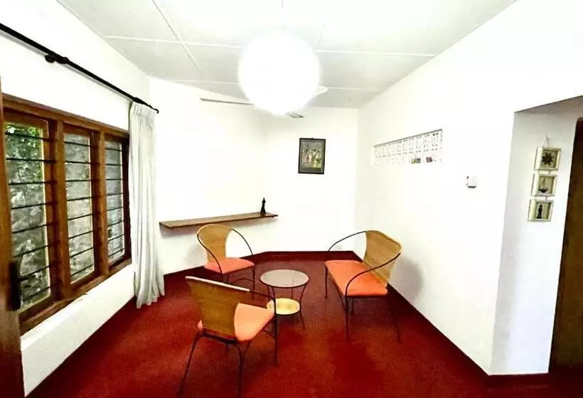 ペンション Pearl House
