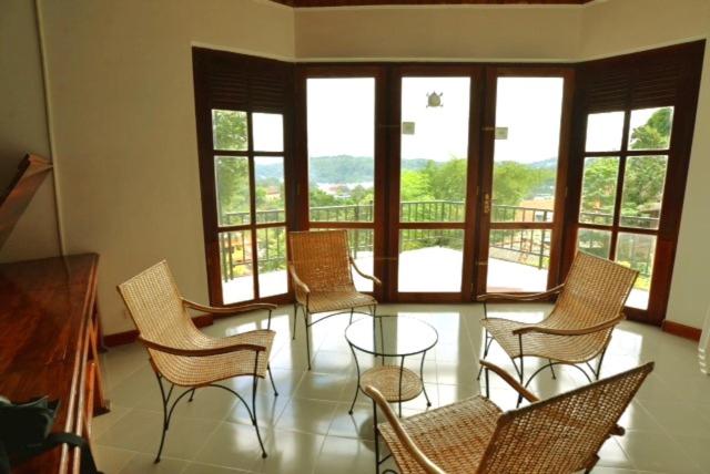 Пансион Pearl House