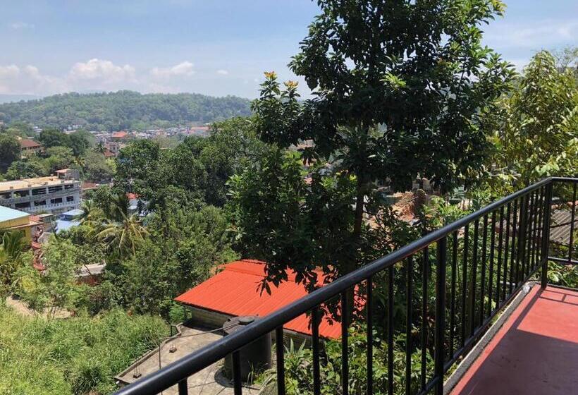 Пансион Pearl House