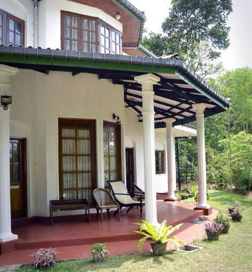 Пансион Pearl House