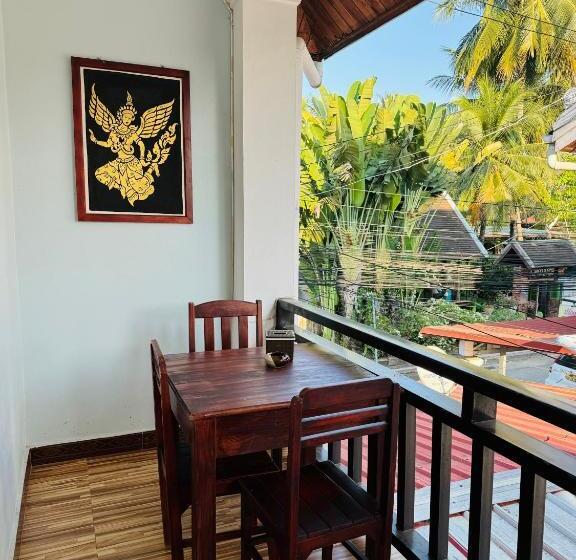 Pension Singharat Guesthouse